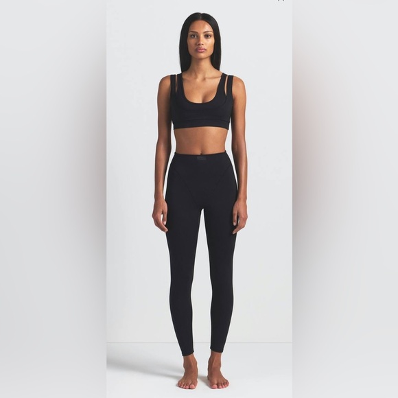 Set SKIMS Classic Black Leggings & top size S